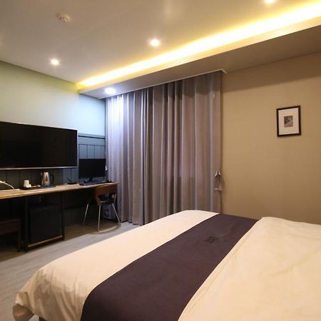 Dove Hotel Ilsan Ni Exterior photo