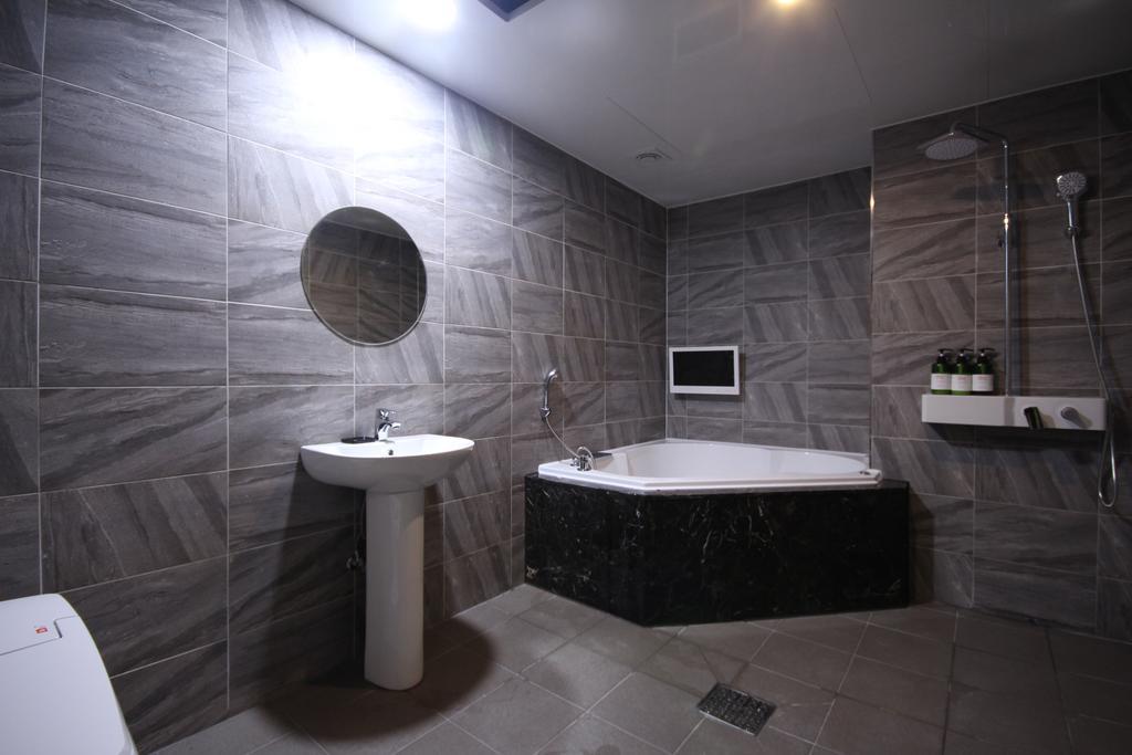 Dove Hotel Ilsan Ni Exterior photo